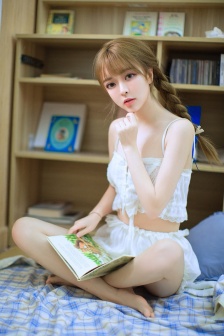 明星专题：房程程